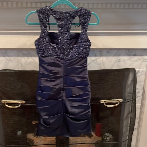 Dress - Picture 3 of 3